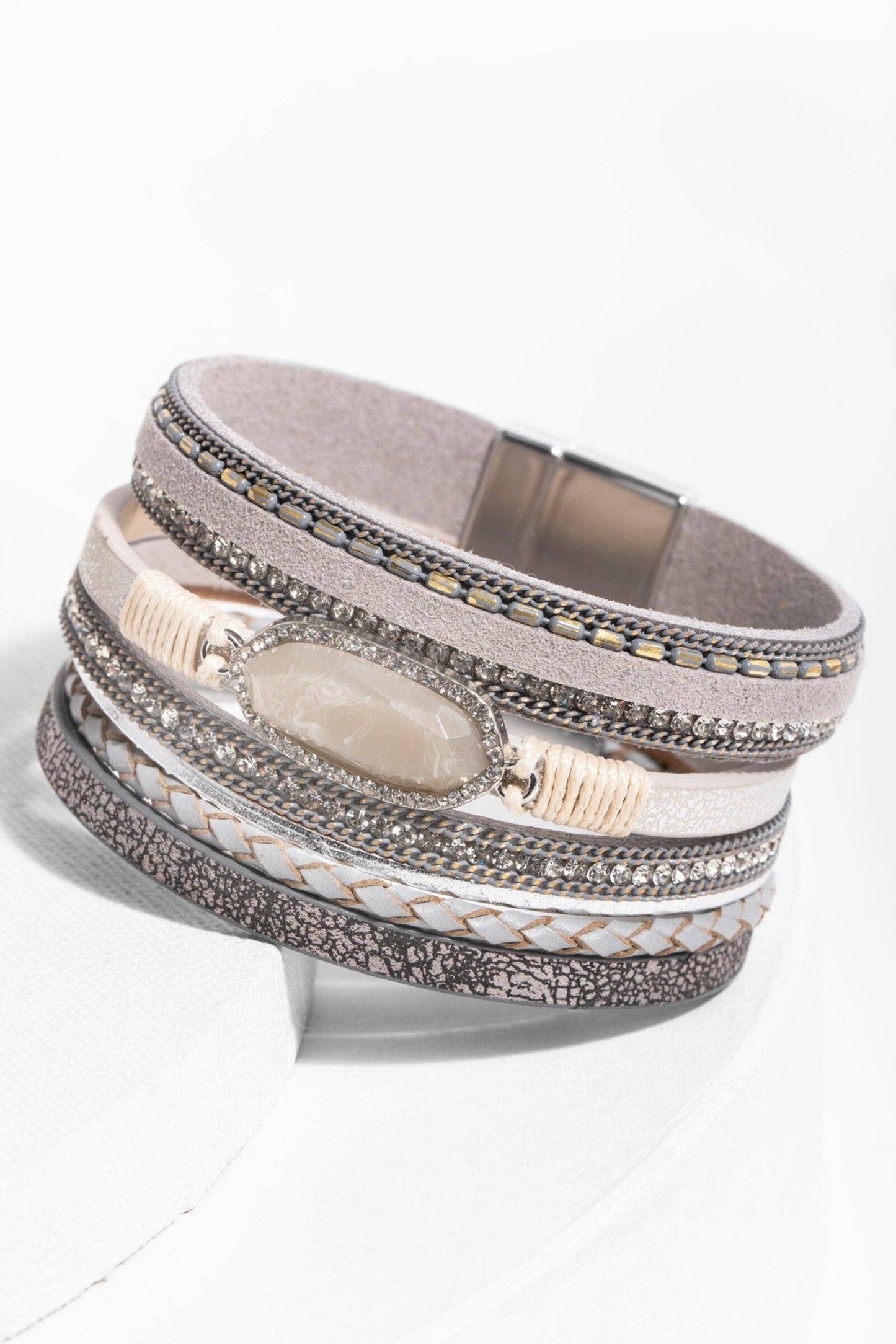 SAACHI - Reno Resin Stone Leather Bracelet: GOLD