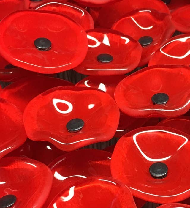 CARNEOL GLASS - Small Glass Flower For Outside In Red