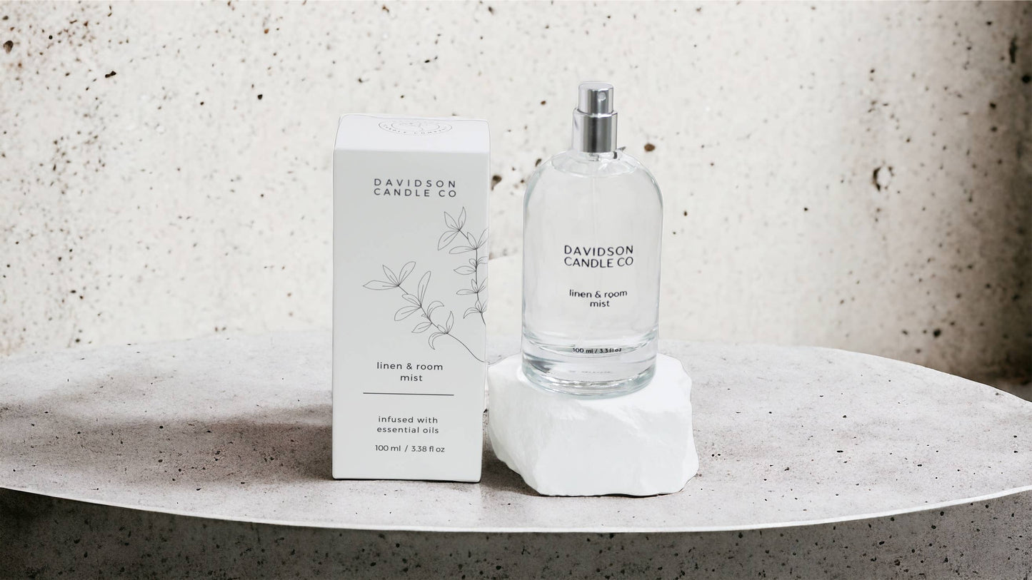 Davidson Candle Company LLC - Linen & Room Mist Air Freshener Room Fragrance: Oakmoss & amber