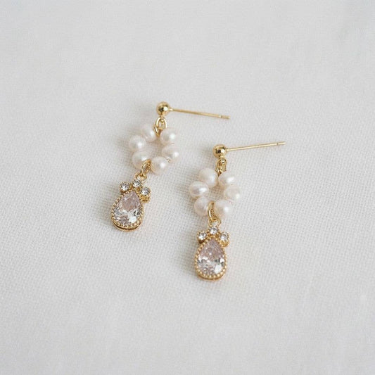 Ellemadera - Chic Vintage-Inspired Pearl Drop Earrings