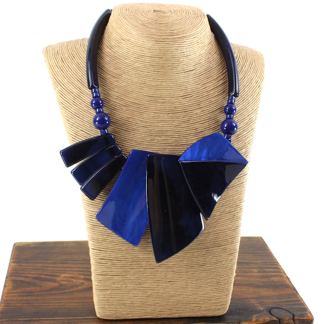 Pretty Persuasions - N25002 Chunky Geo Polyresin Statement Necklace: 02 Black