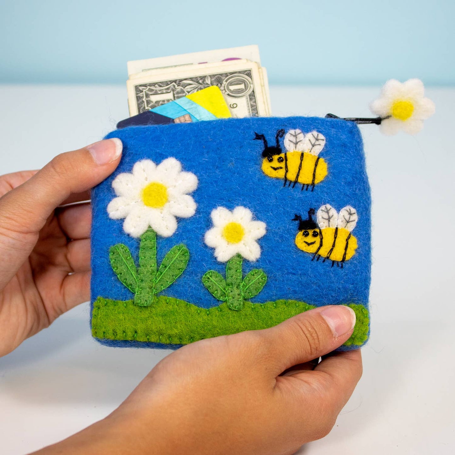 dZi Handmade - Bumble Bees Coinpurse
