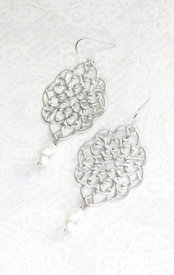 A Pocket of Posies - Gold Filigree Earrings - White Pearl: Silver