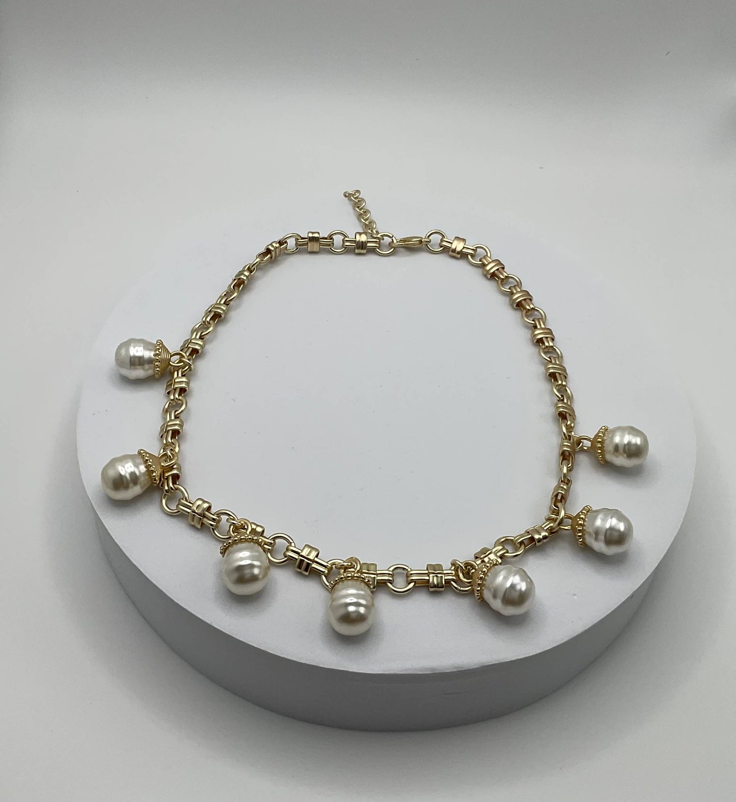 My Best Kept Jewelry - Dangling Pearl Statement Necklace