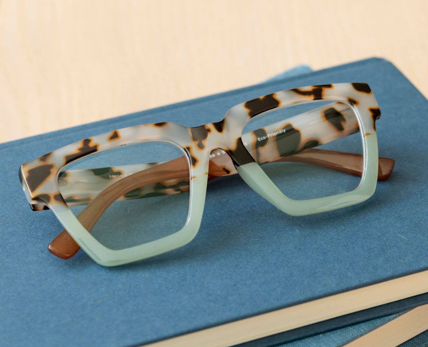 Peepers - Take a Bow (Blue Light): Chai Tortoise/Green / Reading / 2.50