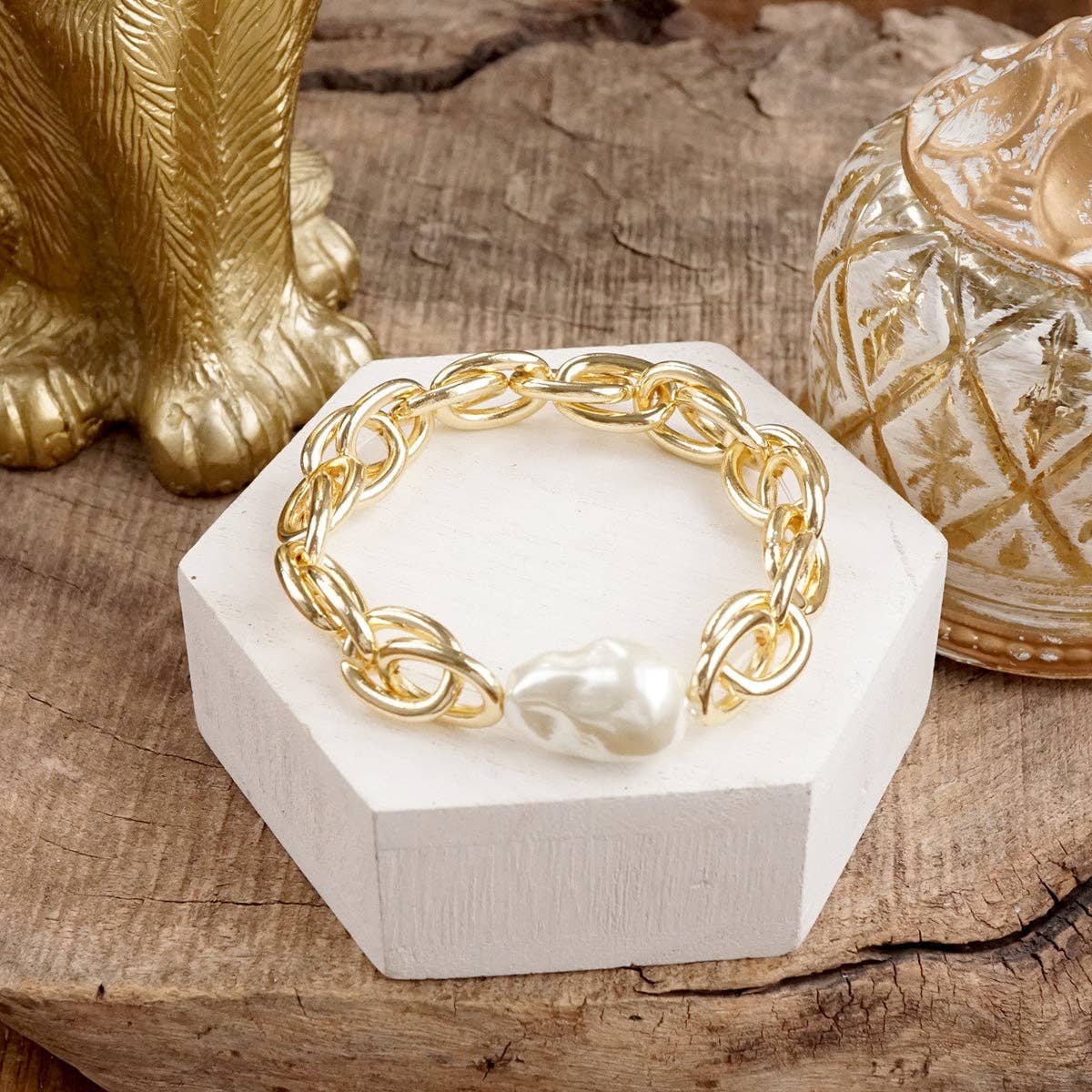 PennyLine inc - Modern Muse – Chunky Stretch Bracelet with Sculpted Pearl Bead