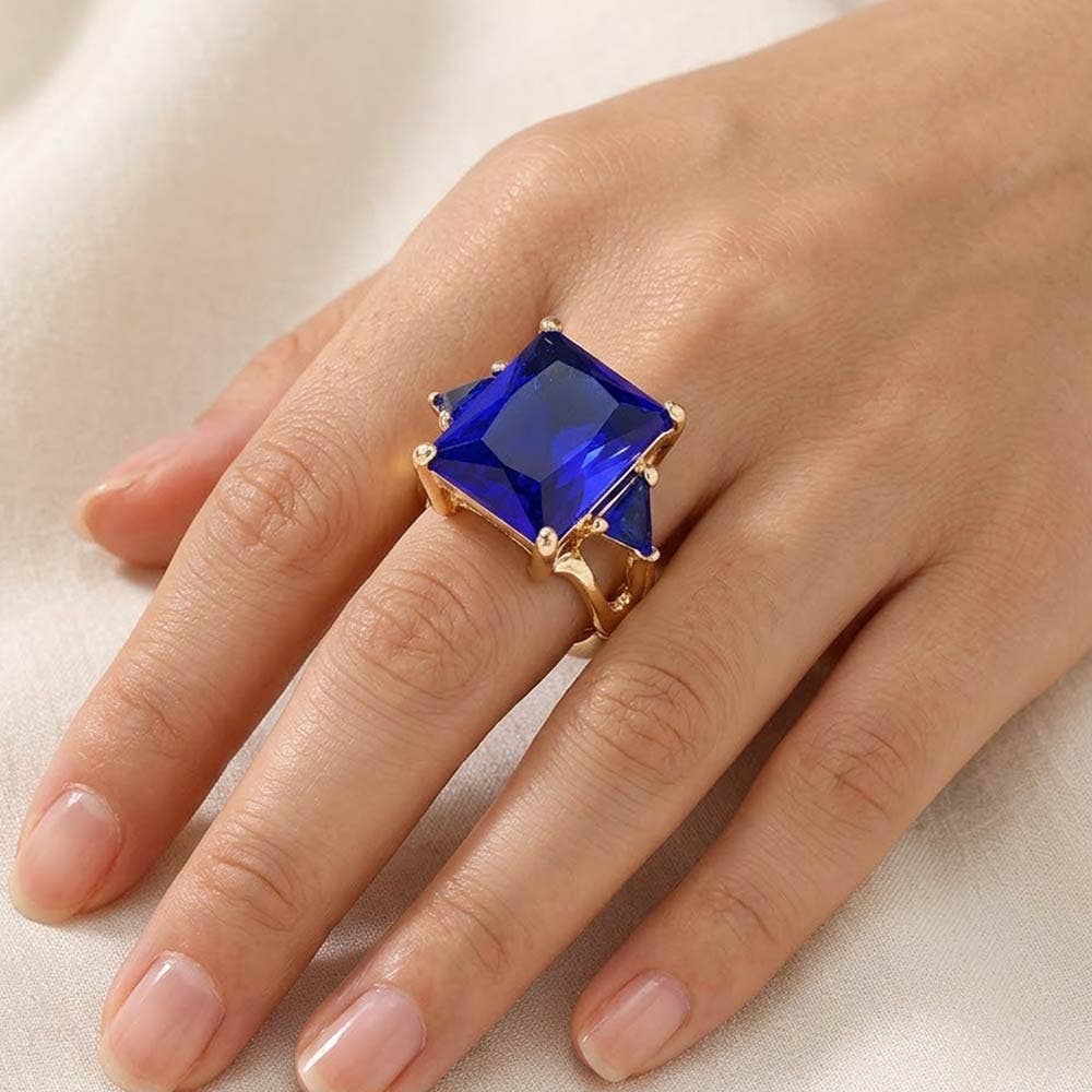 Sensibling Corp. - Rectangle Crystal Stretch Ring: Green
