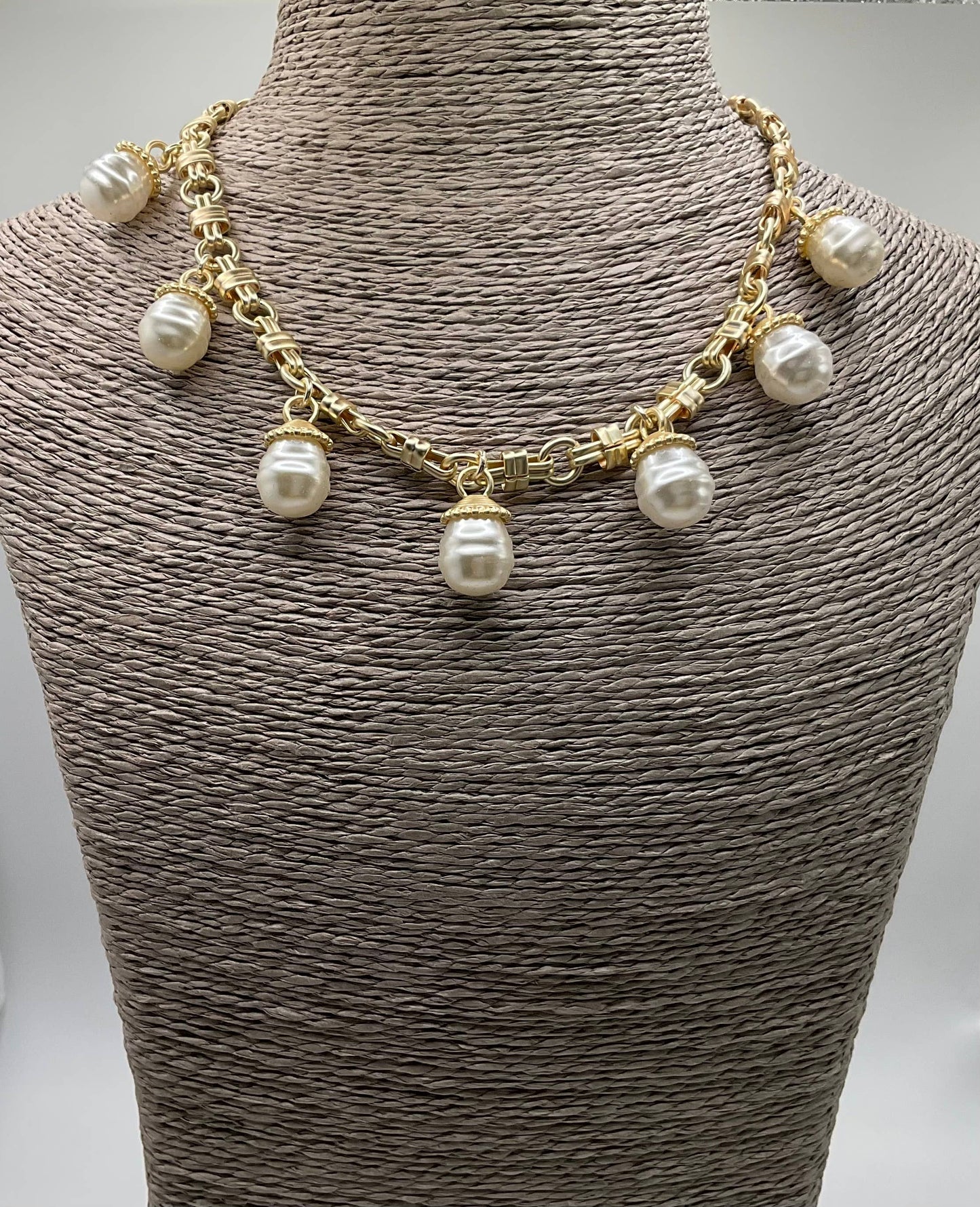 My Best Kept Jewelry - Dangling Pearl Statement Necklace
