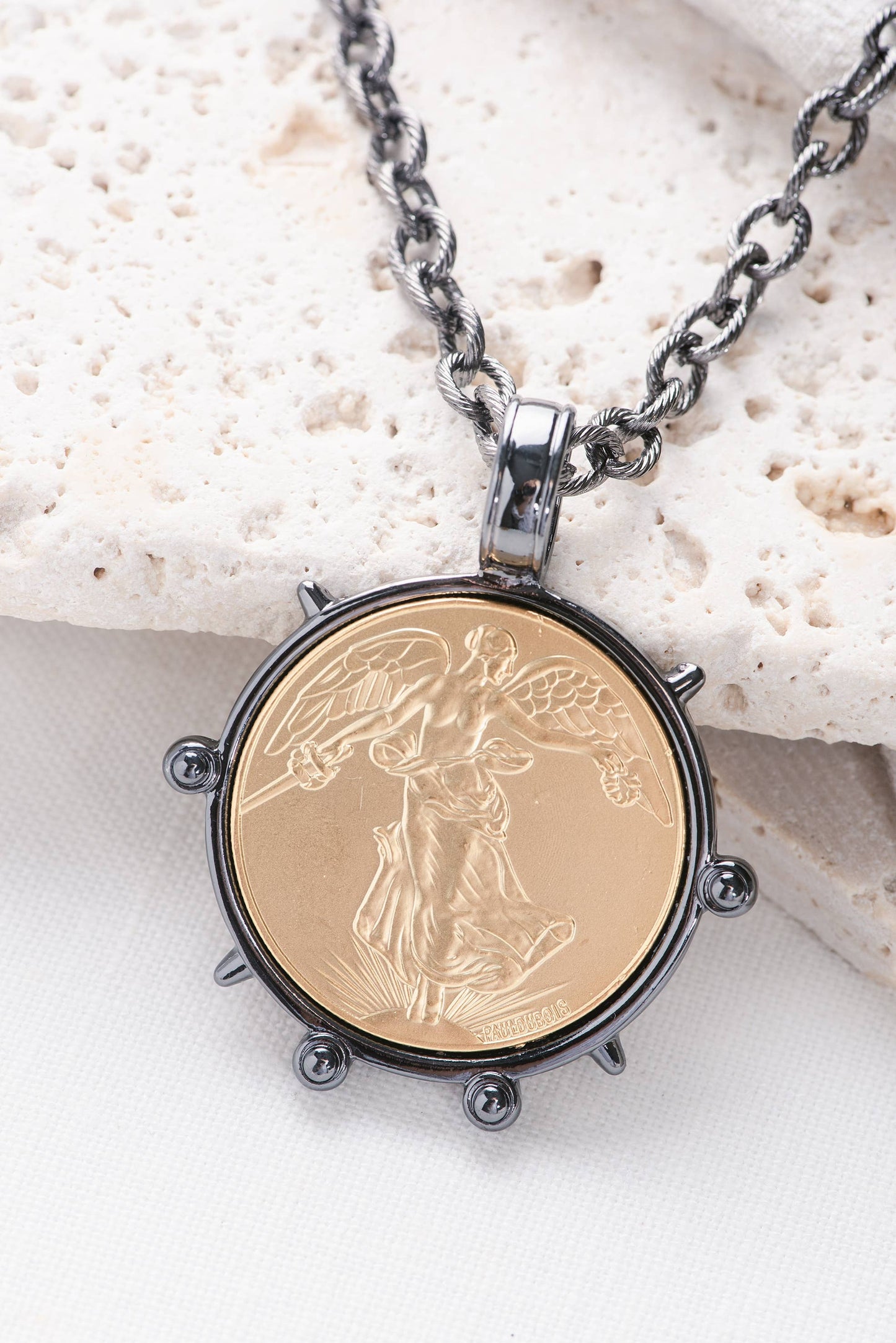 Grace Girl Beads - Artifact Necklace: Queen 20"