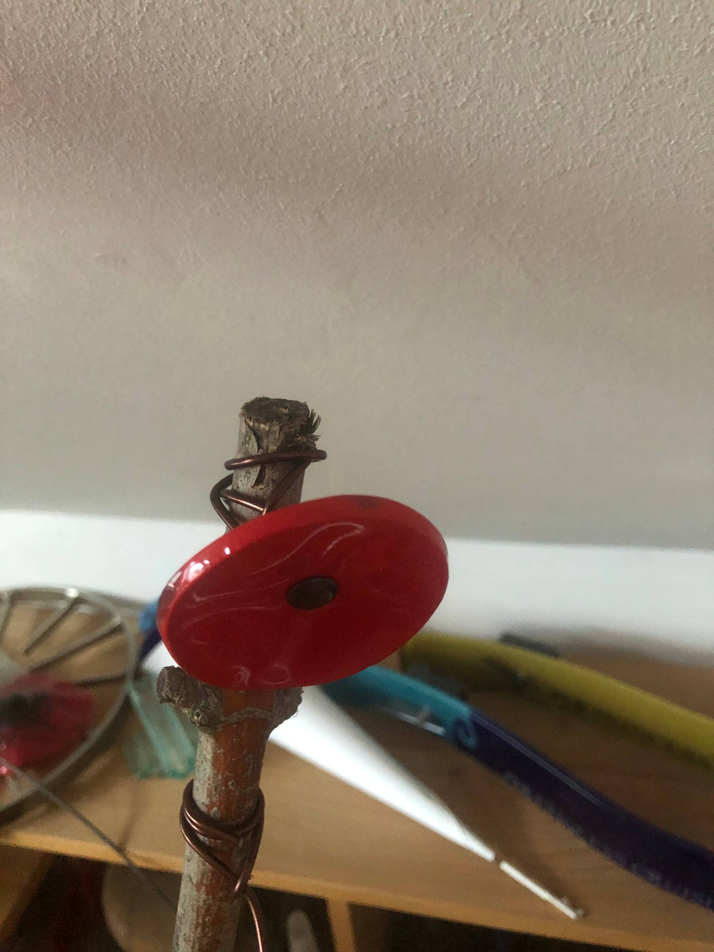 CARNEOL GLASS - Small Glass Flower For Outside In Red On Flexible Stem