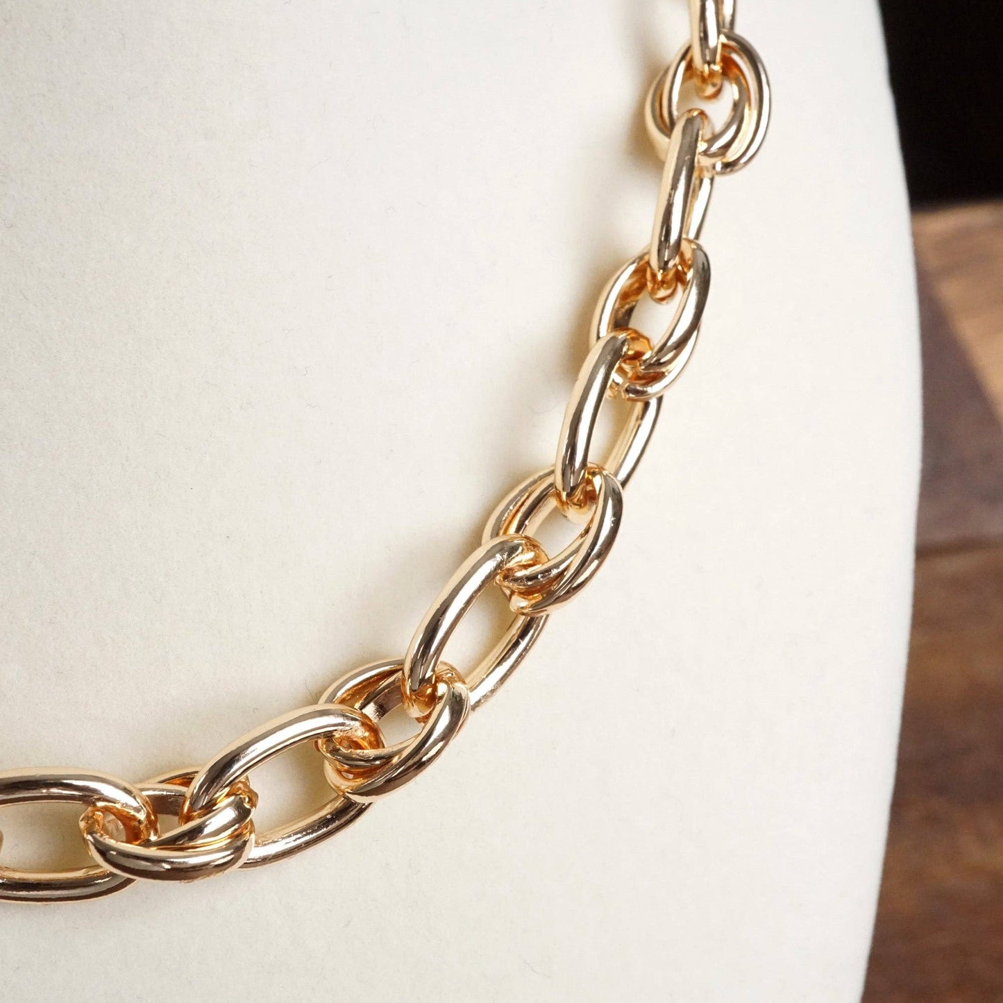 PennyLine inc - Chunky Fancy Cable Chain Necklace in Gold Tone