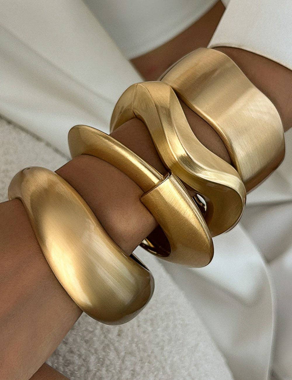 Dipped Shop - Minimalist Matte Wide Irregular Bangle Bracelet DP25D713: Gold / 02