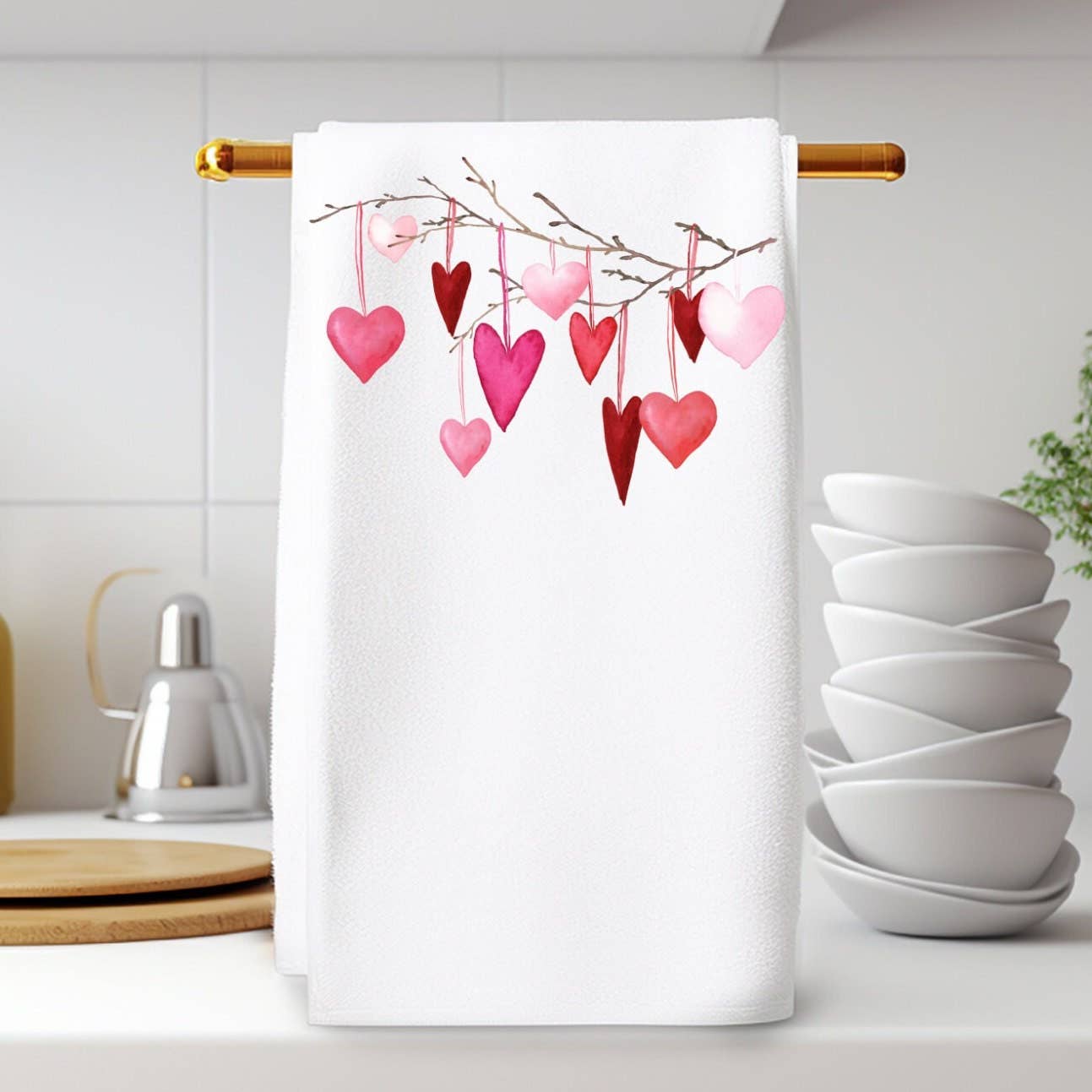 Fernville Creations - Elegant Spring Heart Hand Towel for Guest Bath