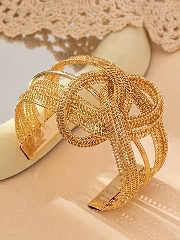 Elanora - Chains Hollow Bracelet Accessories: GOLD / One_size
