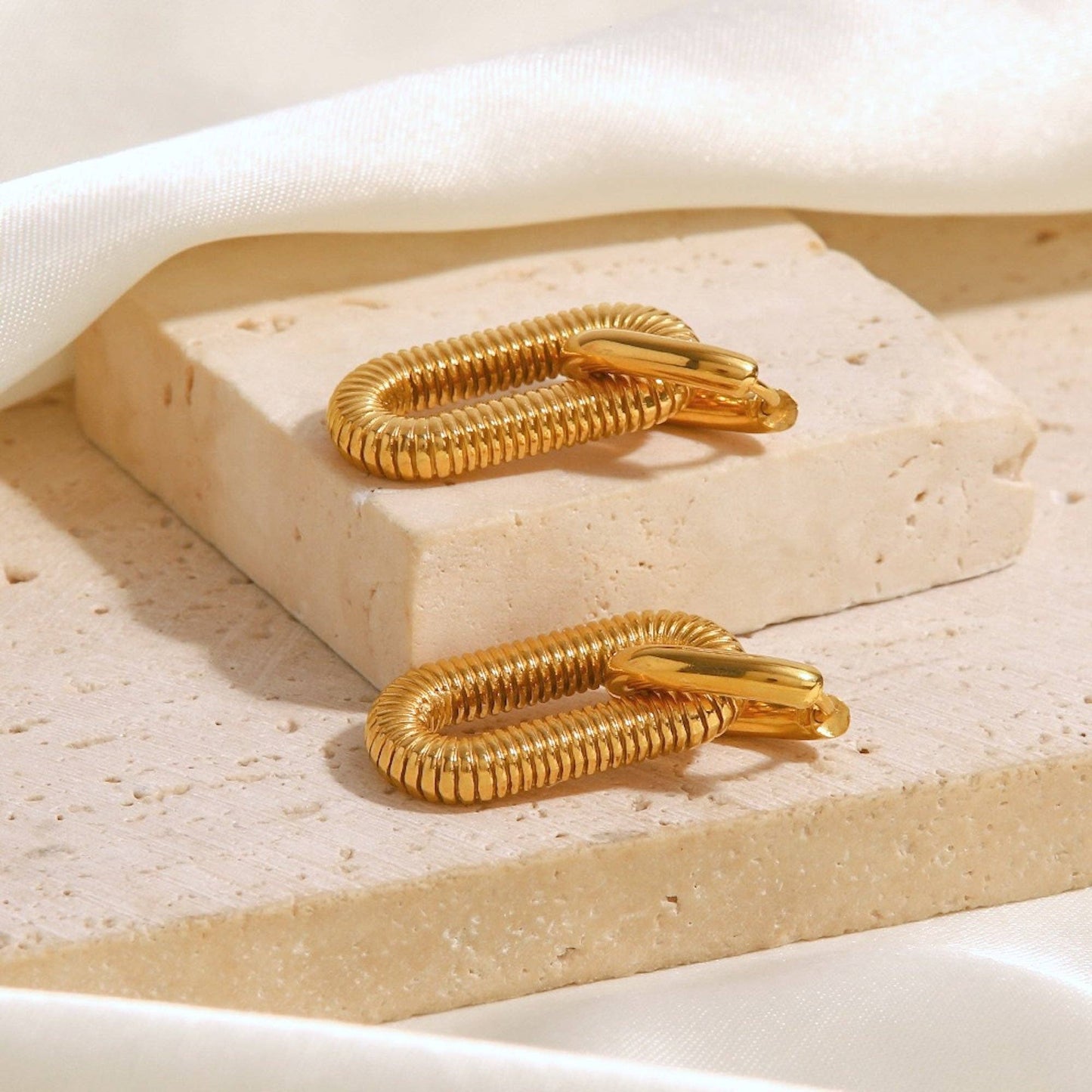 Cici’De Jewelry Amsterdam - Minimalist Bold Chain Large Drop Earrings