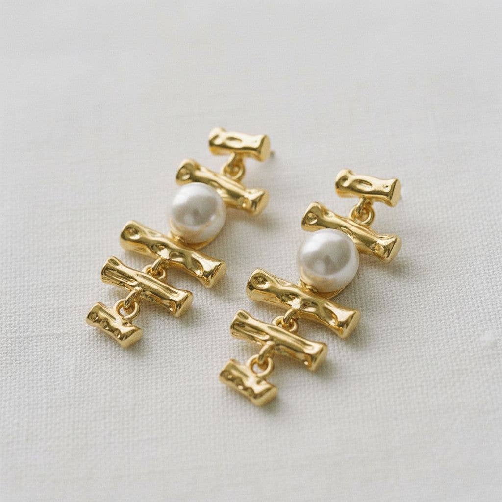 Ellemadera - Vintage Inspired Pearl Geometric Stud Earrings