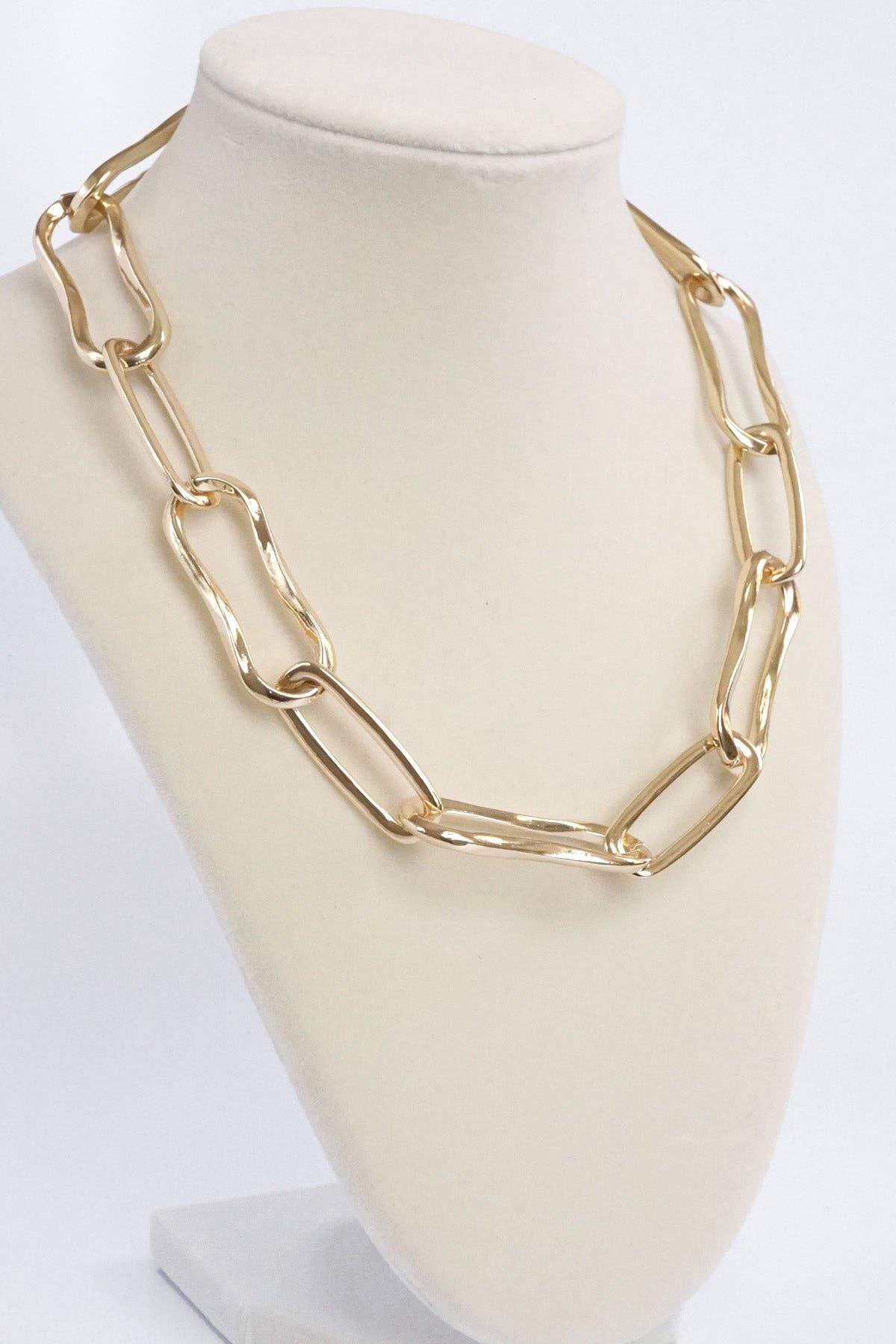 PennyLine inc - Short Chunky Chain Statement Necklace Big Long Golden Links
