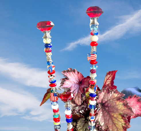Sea of Bliss Shop - Red, White, Blue Patriotic Garden Stakes: Clear / Charm / 11 inch
