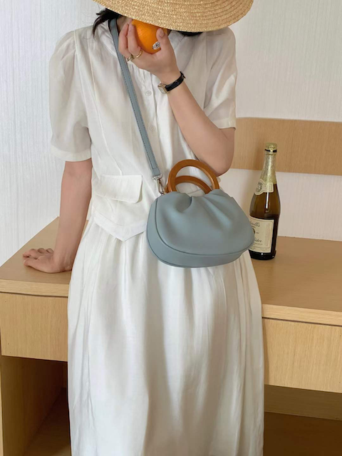 Pretty Persuasions - P23069B Mini Wood Handle Purse Crossbody Bag (Curve Bottom): 01 Ivory