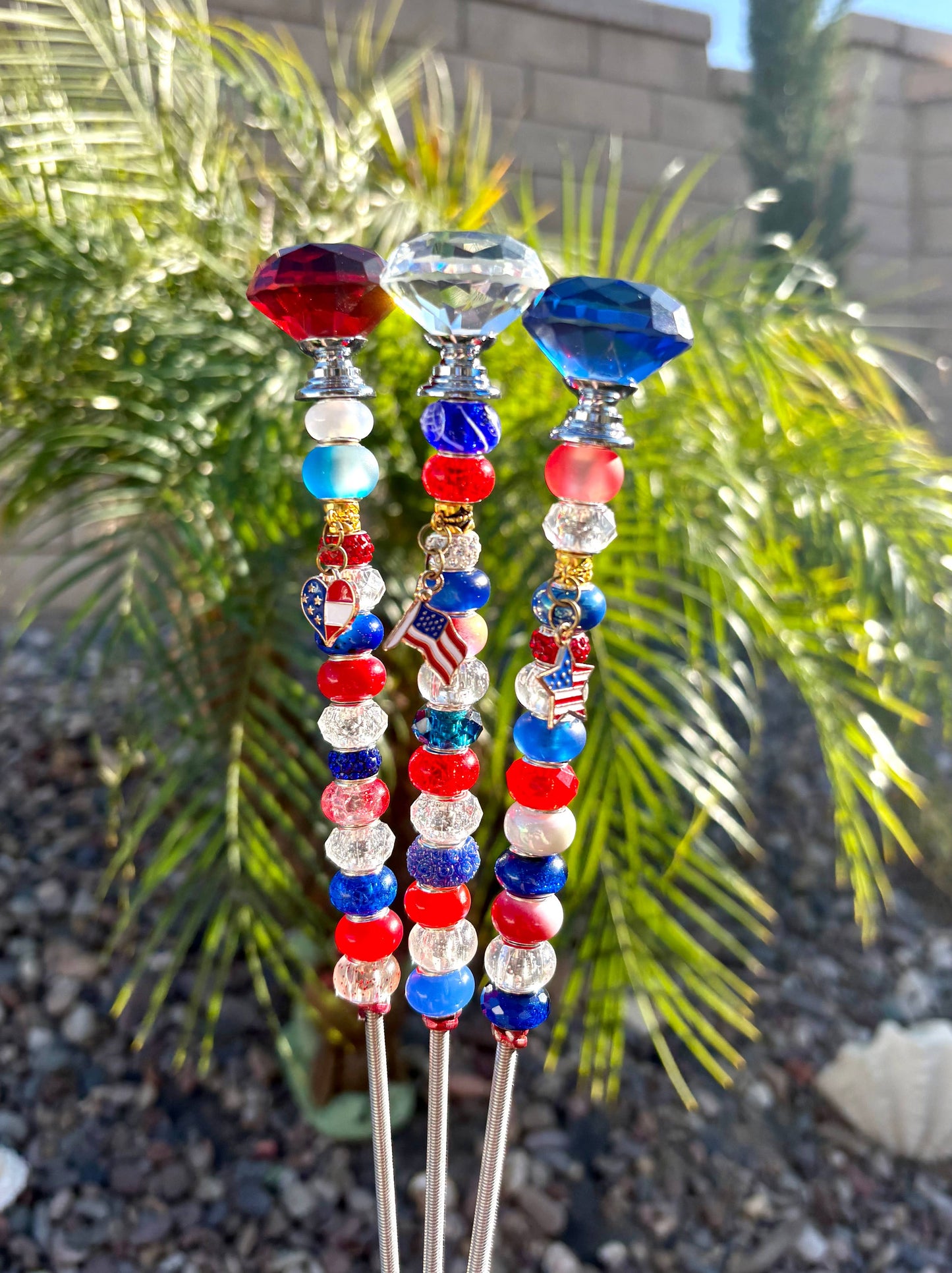 Sea of Bliss Shop - Red, White, Blue Patriotic Garden Stakes: Red / Charm / 11 inch