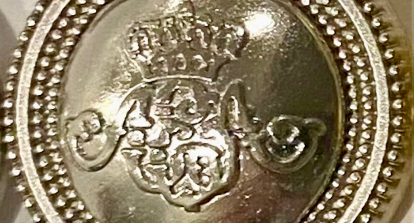 MagneButton - Antique Crown Silver & Gold: Gold