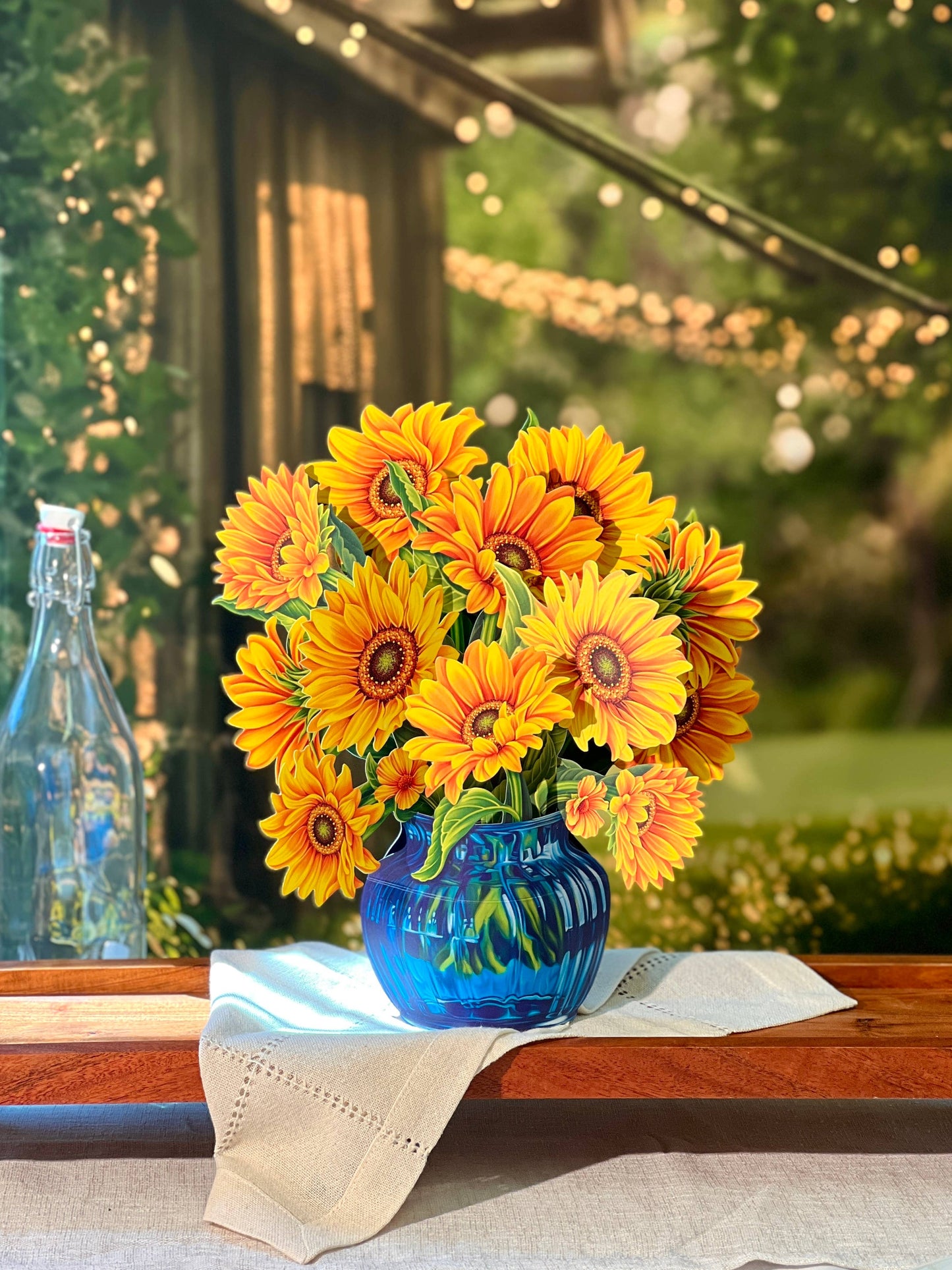 FreshCut Paper LLC - Sunflower (Updated Vase)  (8 Pop-up Greeting Cards)