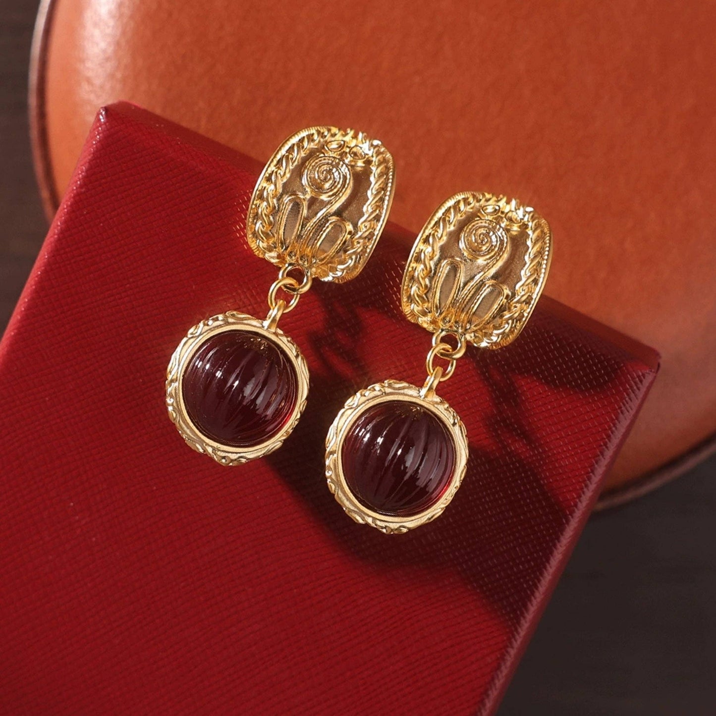 Cici’De Jewelry Amsterdam - Vintage Inspired Red Lantern Earrings