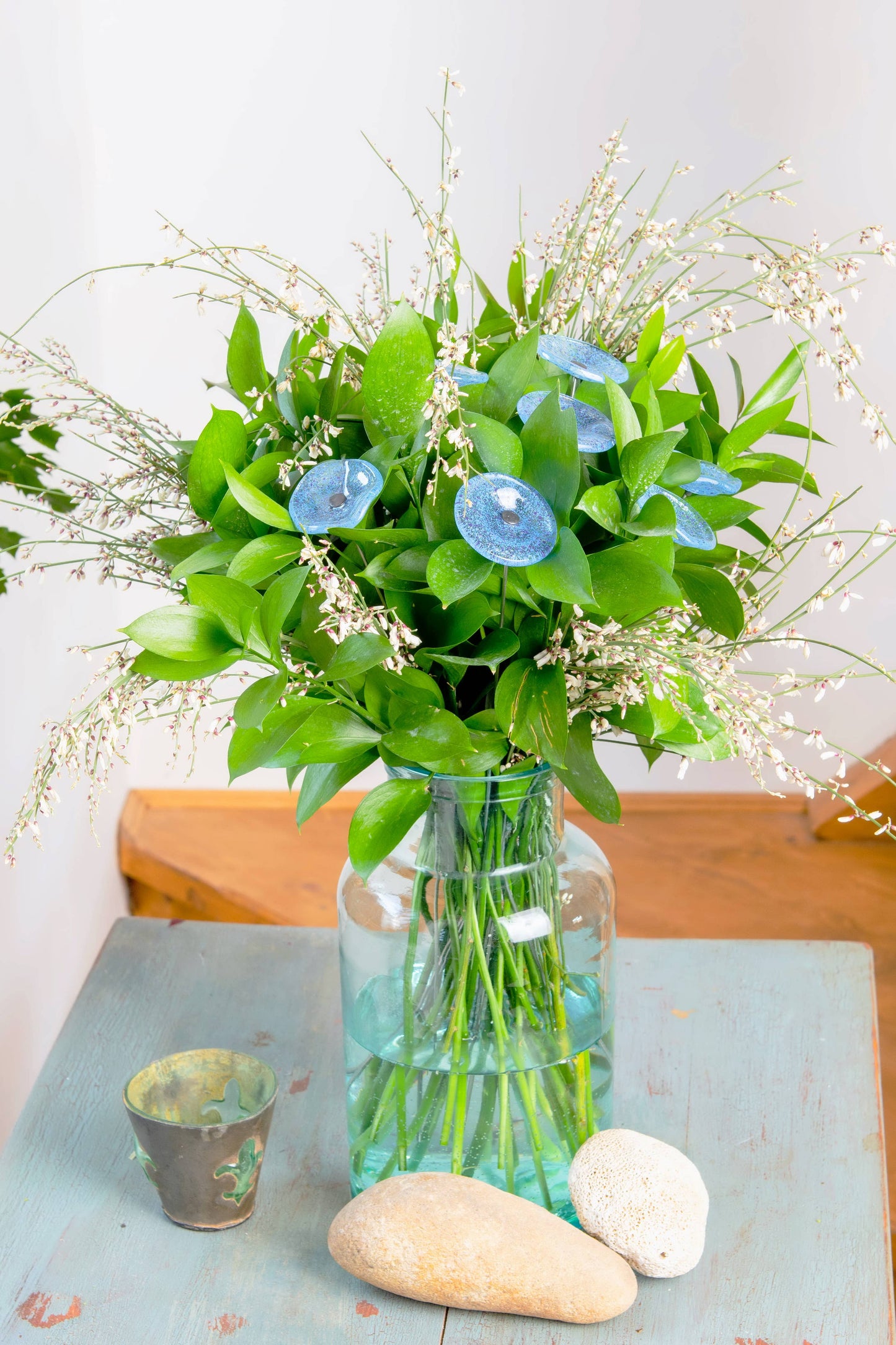 CARNEOL GLASS - Small Glass Flower For Outside In L.Blue-D.Blue