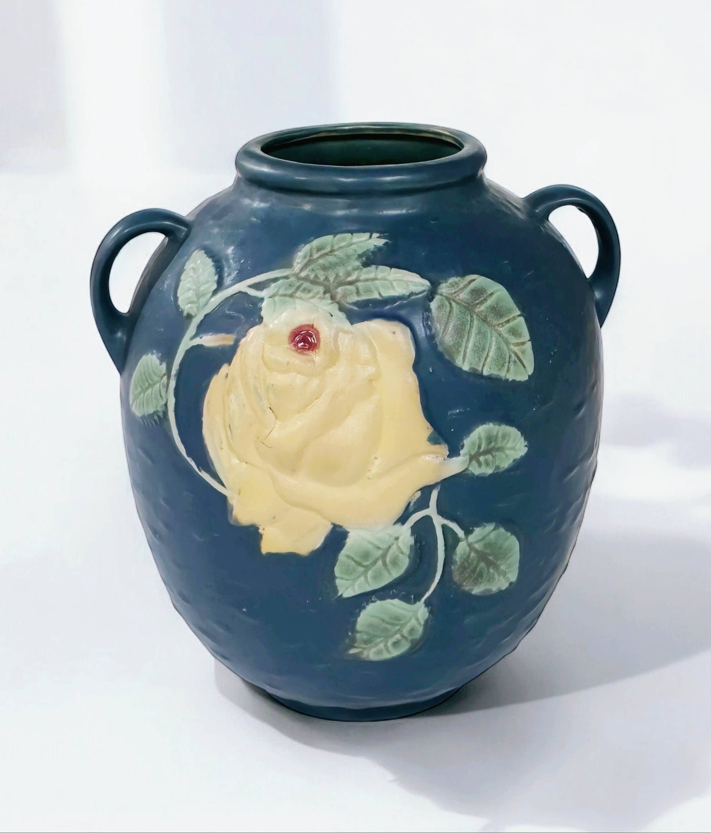 AA Importing - Roseville-Style, White Rose Pot in Blue & Brown, 9": Blue