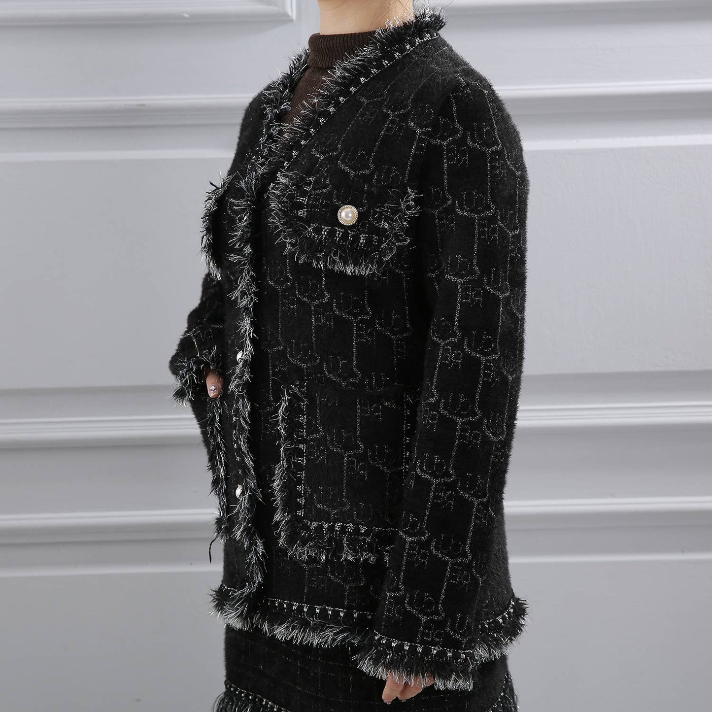 PEACH ACCESSORIES -  Elegance Bouclé Cardigan with Pearl Accents SD190: Black