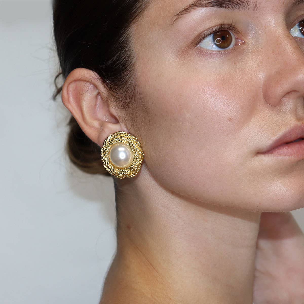 KARINE SULTAN - Madame Clip-on Earrings - Winter Jewelry