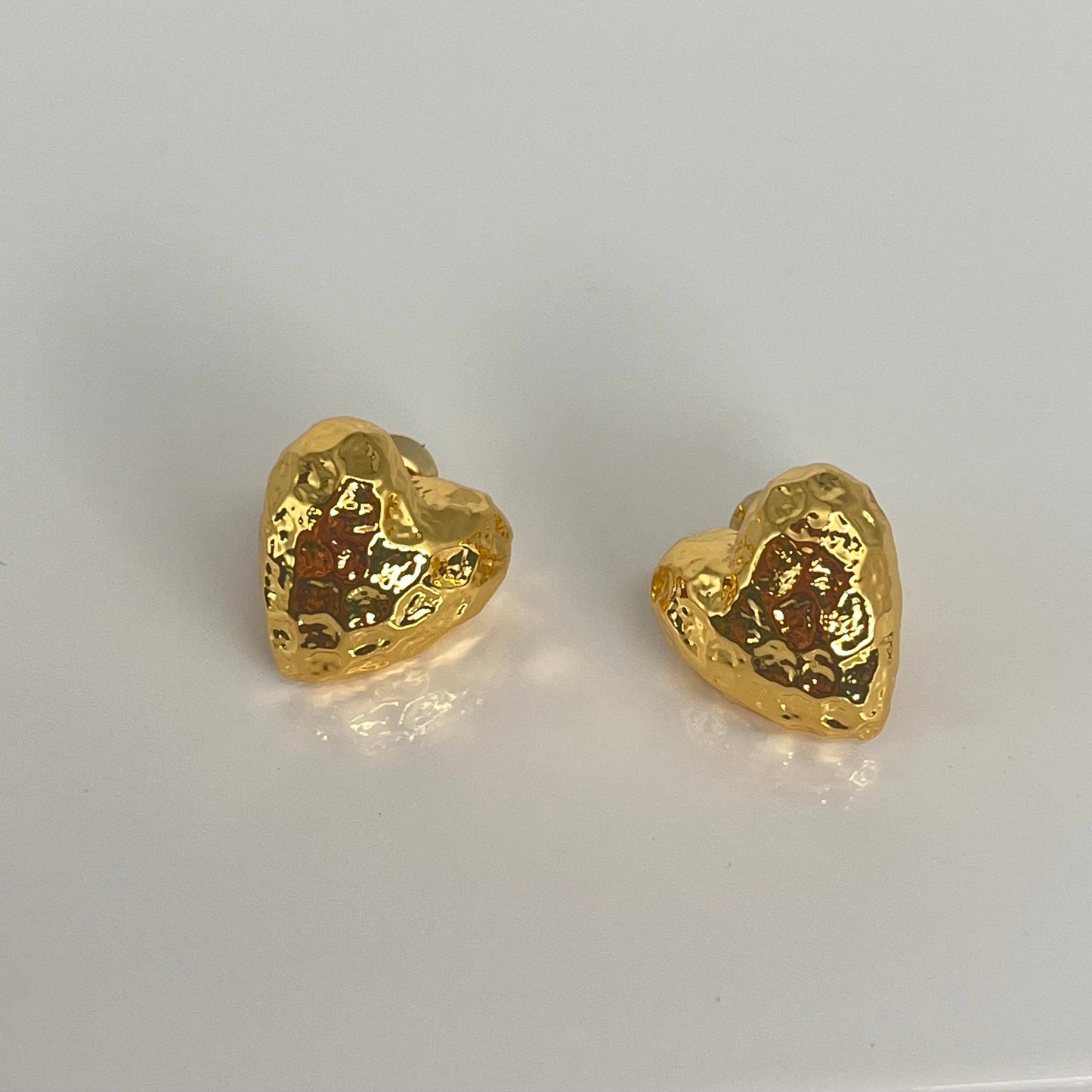 Sahira Jewelry Design - Corinne Heart Studs
