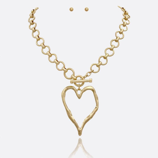 anbfashion - CUTOUT HEART PENDANT TOGGLE NECKLACE: Vg