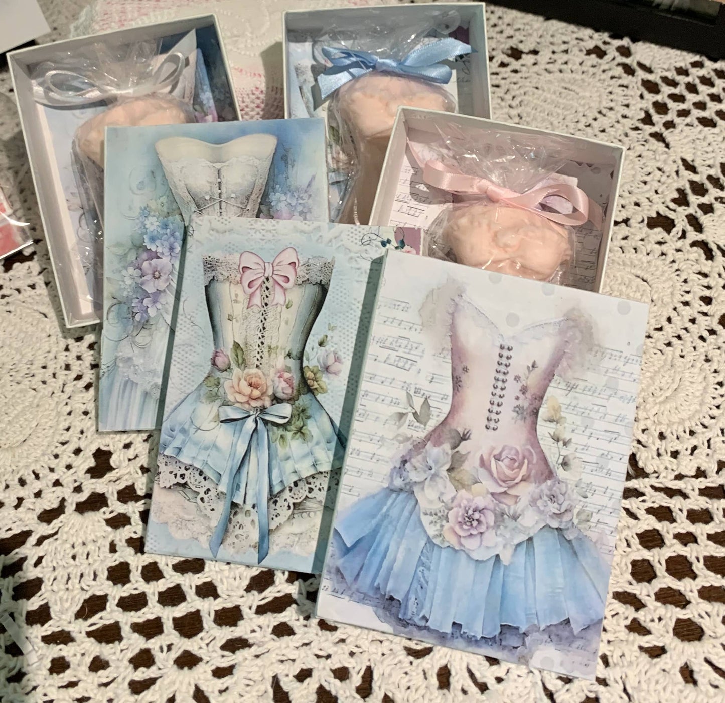 MOMENTS IN THYME - Victorian Soap Collection: Style 3