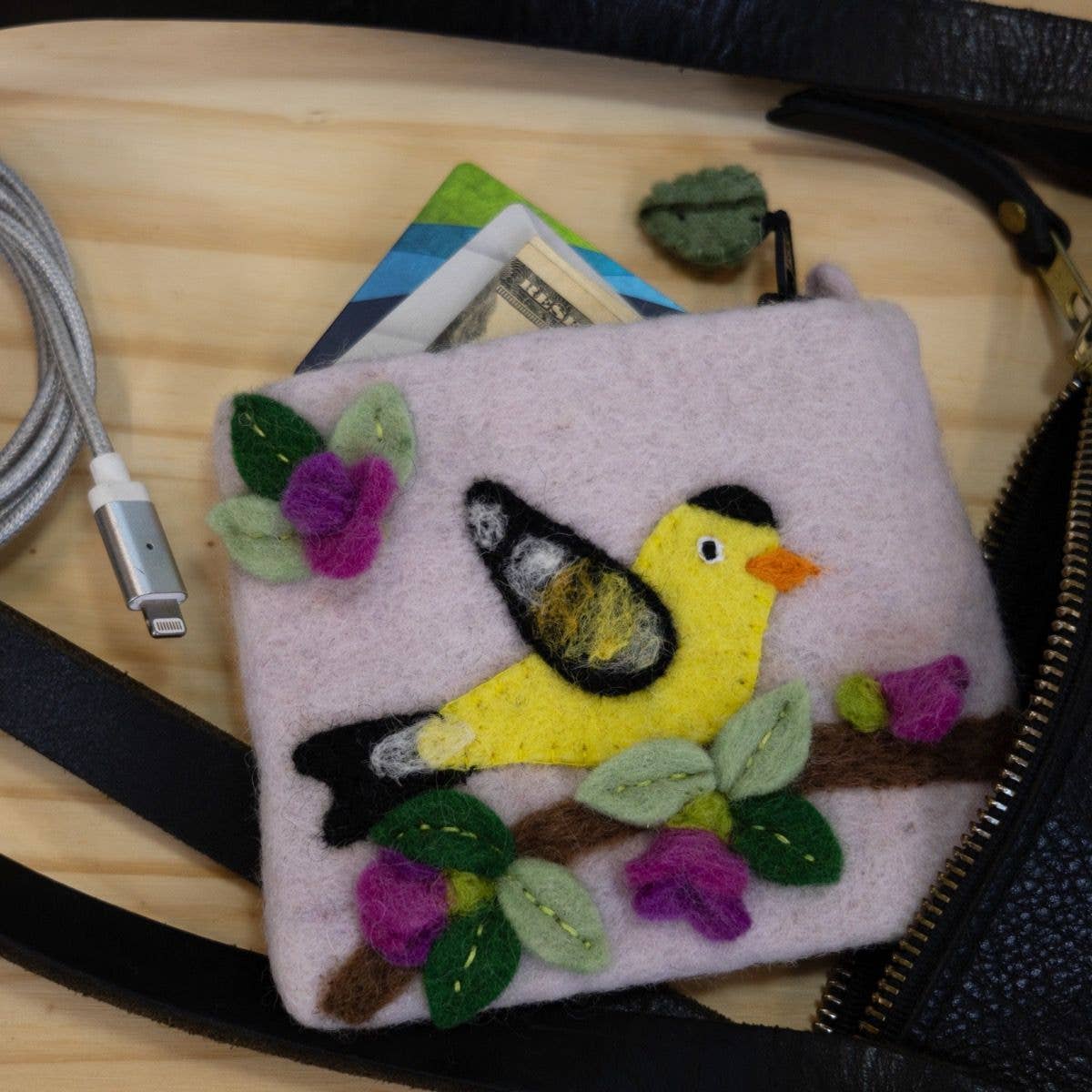 dZi Handmade - Sweetpea Goldfinch Coinpurse