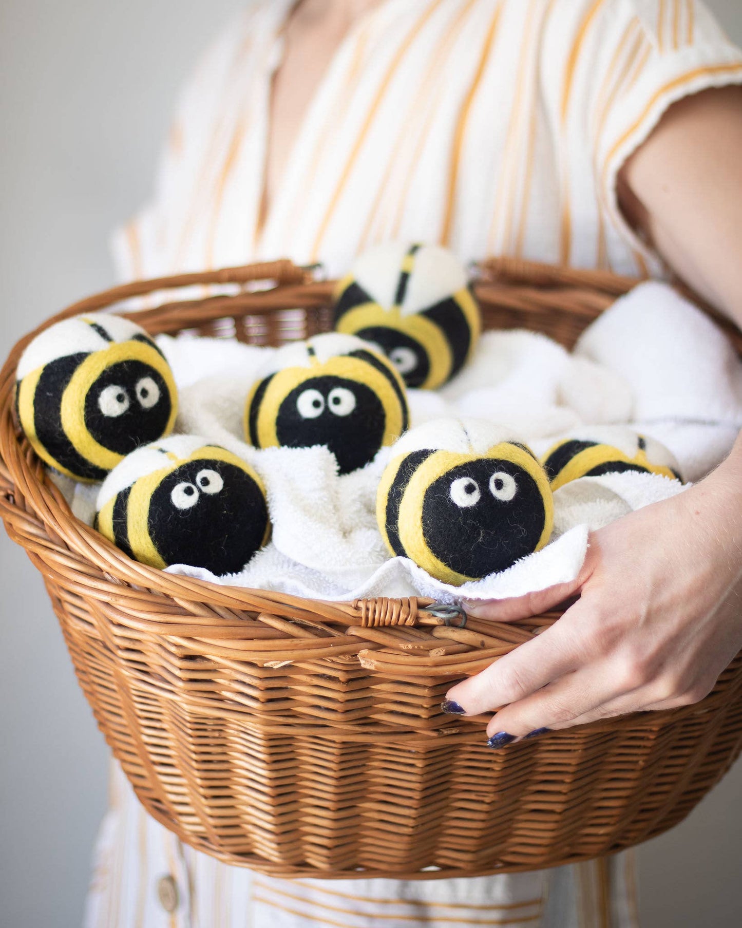 Friendsheep - Busy Bees Eco Wool Dryer Balls: PACKAGE FREE