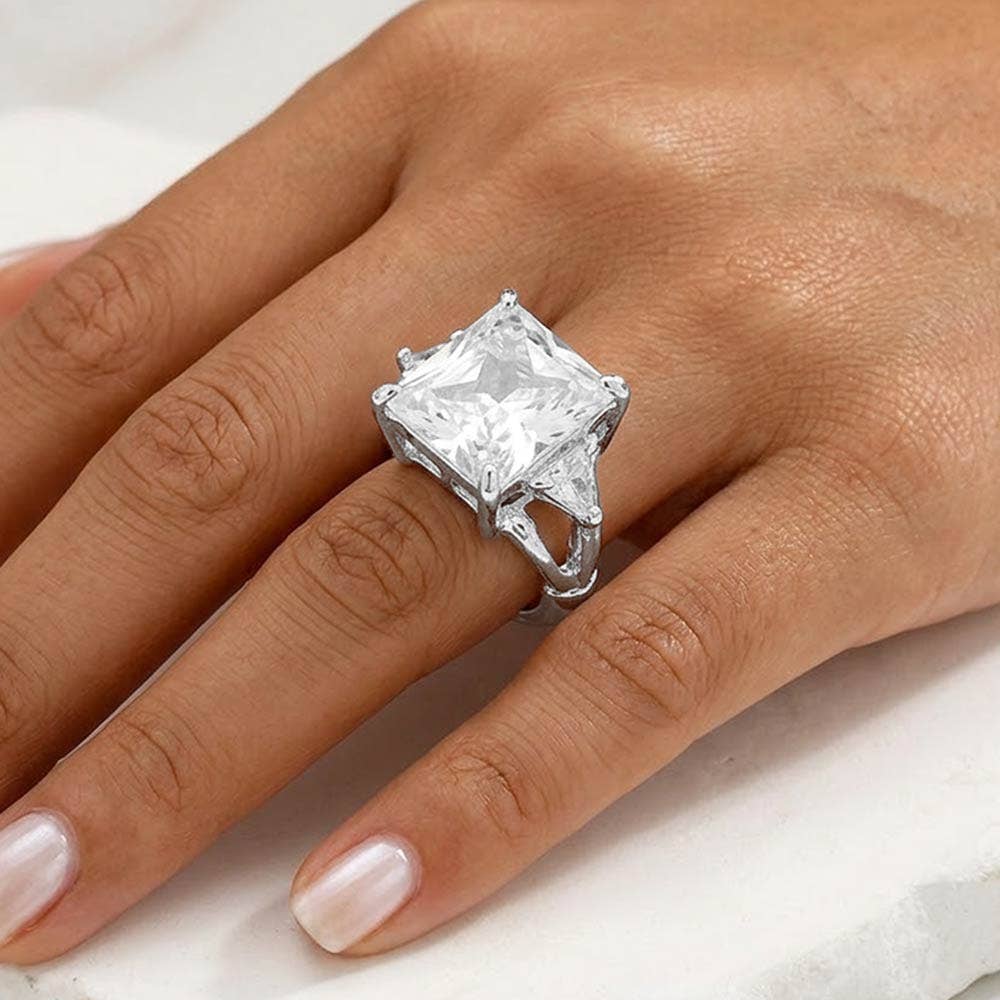 Sensibling Corp. - Rectangle Crystal Stretch Ring: Fuchsia