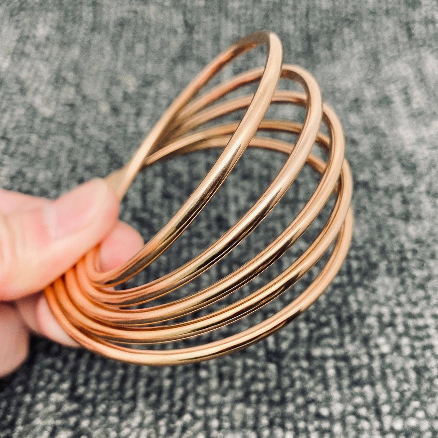 Mio Queena - 5 Sizes 3 Colors Optional 3mm Stainless Circle Bangle - FGS: Golden / XS/56mm (Inner diameter)