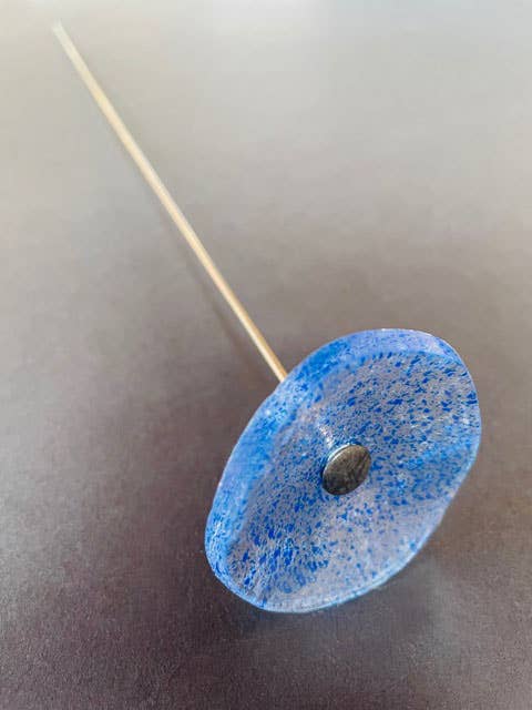 CARNEOL GLASS - Small Glass Flower For Outside In Transp.-D.Blue