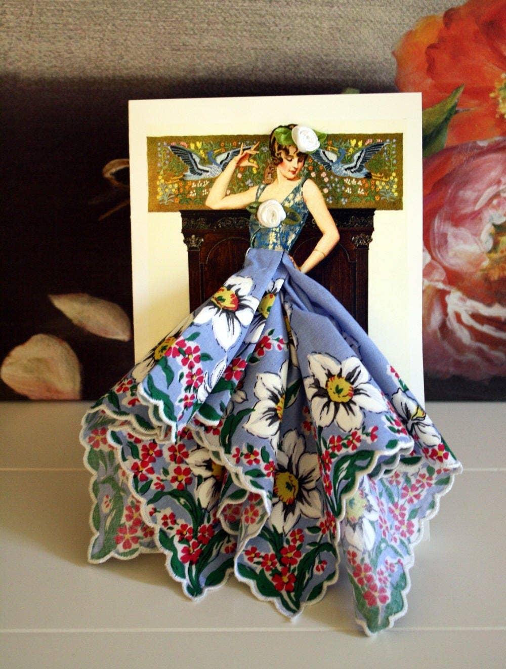 MOMENTS IN THYME - Art Deco Flapper Keepsake Hankie Card: Blue Daisy Hanky