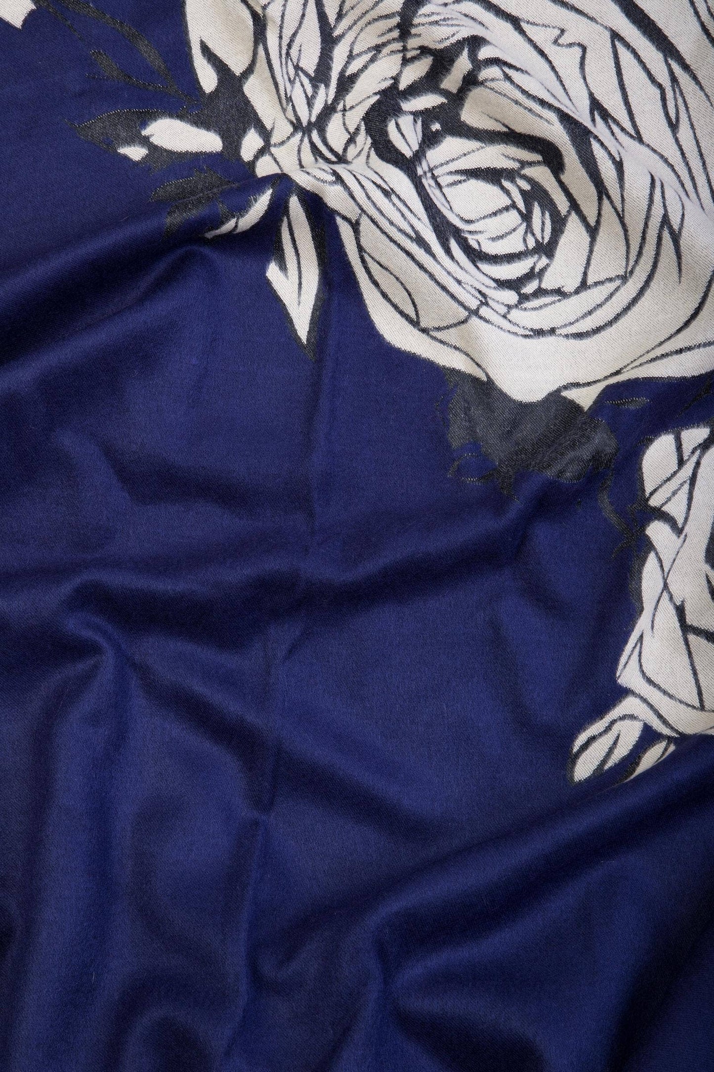 SAACHI - Fiore Reversible Rose Pattern Scarf: Grey/Pink