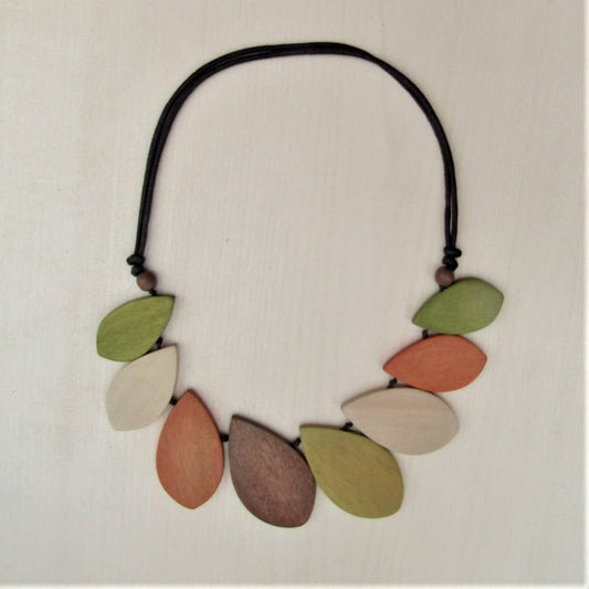 Katie and Company - Verona Necklace - Light