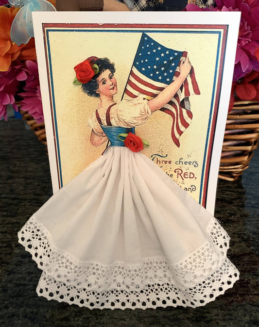 MOMENTS IN THYME - 4th of July Keepsake Hankie Card: Lady 1