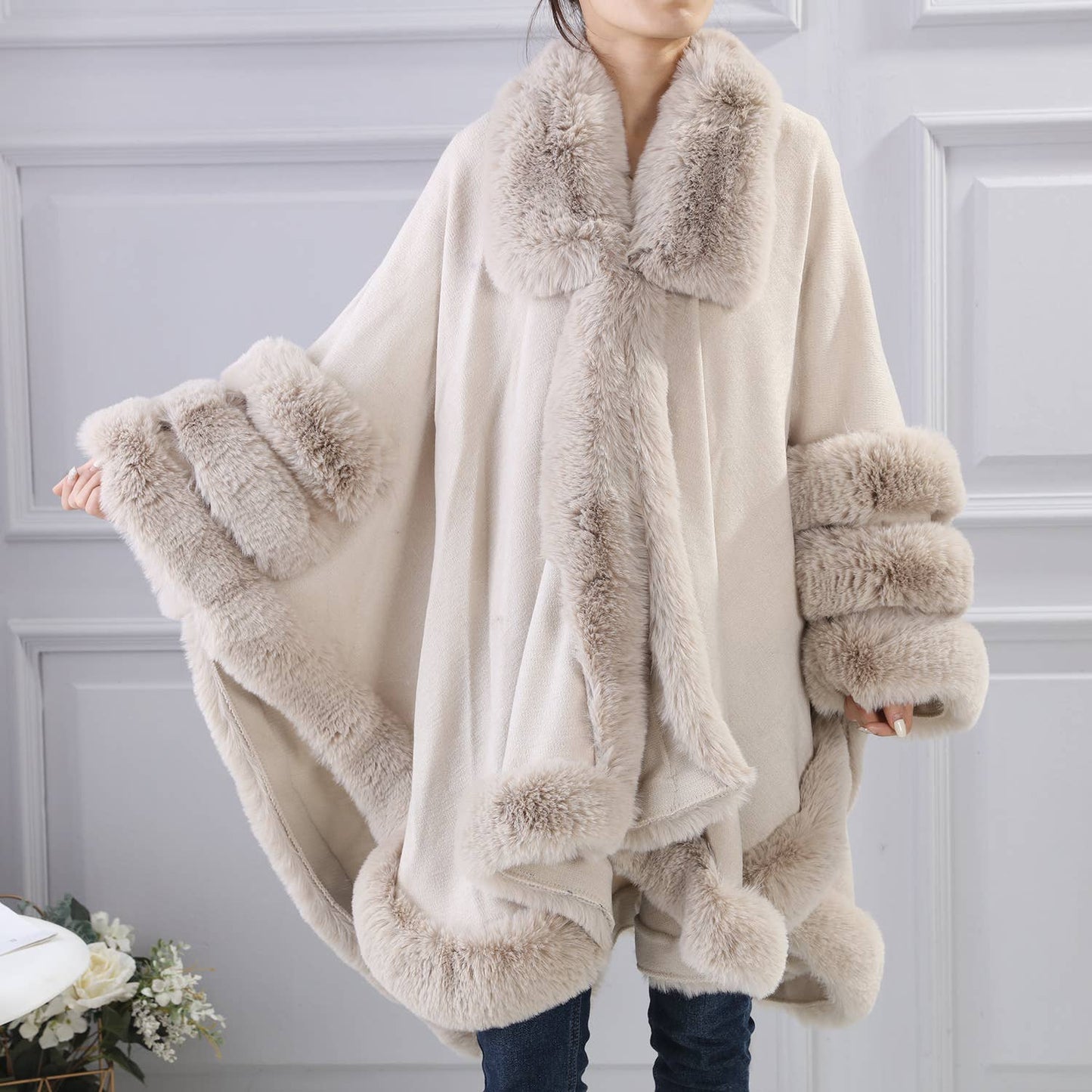 PEACH ACCESSORIES - PE370 faux fur trimmed snuggling CAPE: Beige