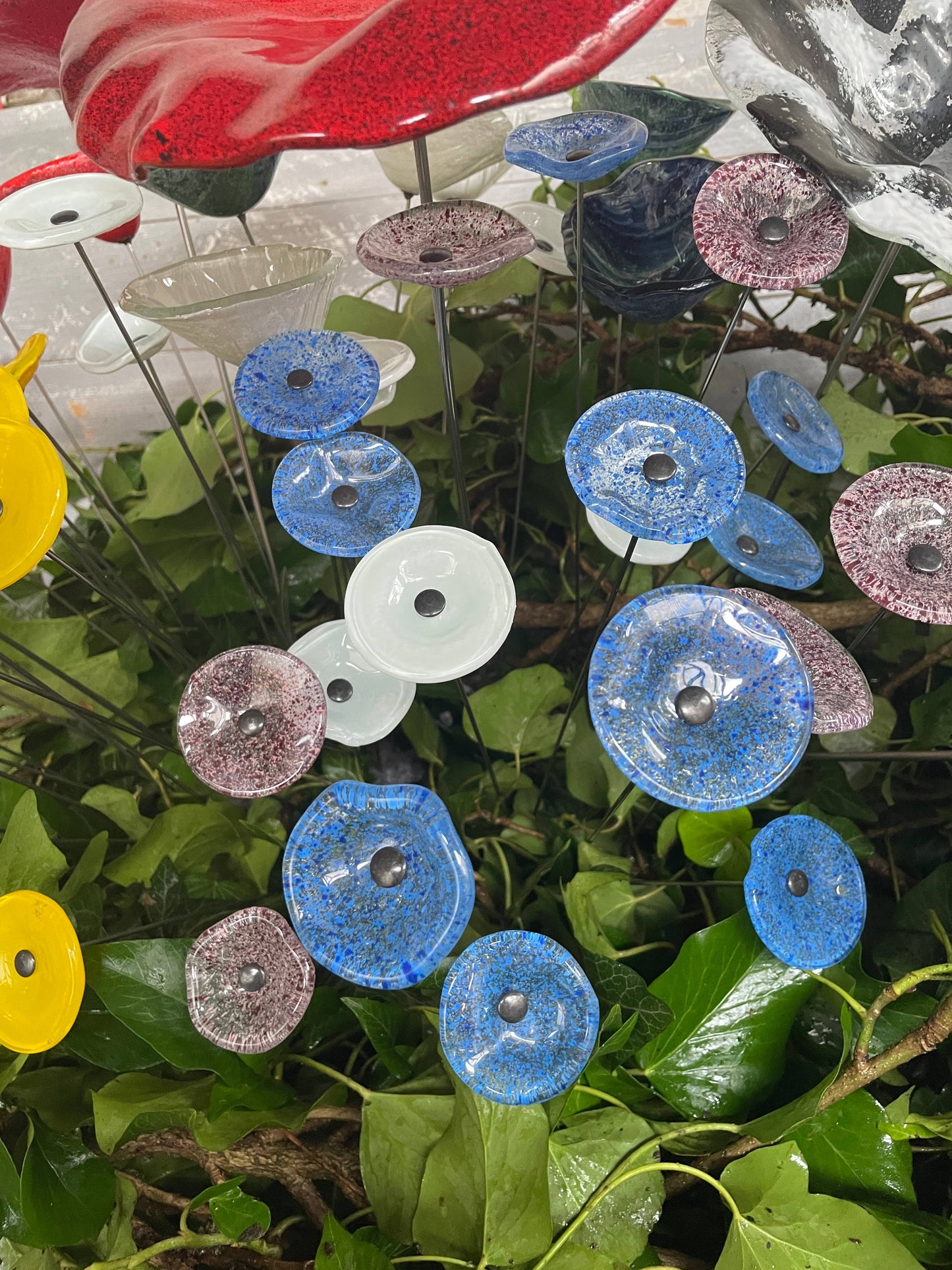 CARNEOL GLASS - Small Glass Flower For Outside In L.Blue-D.Blue