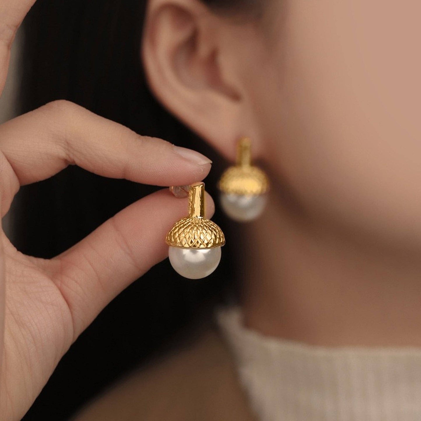 Cici’De Jewelry Amsterdam - Vintage Style Pinecone Necklace n Earrings: Necklace