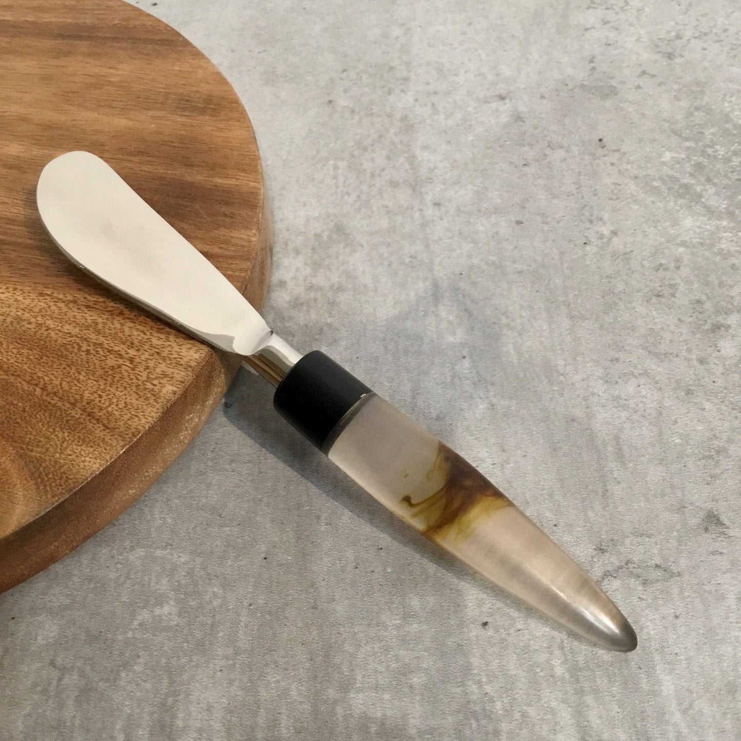 India Handicrafts Inc - Steel & Stone Spreader