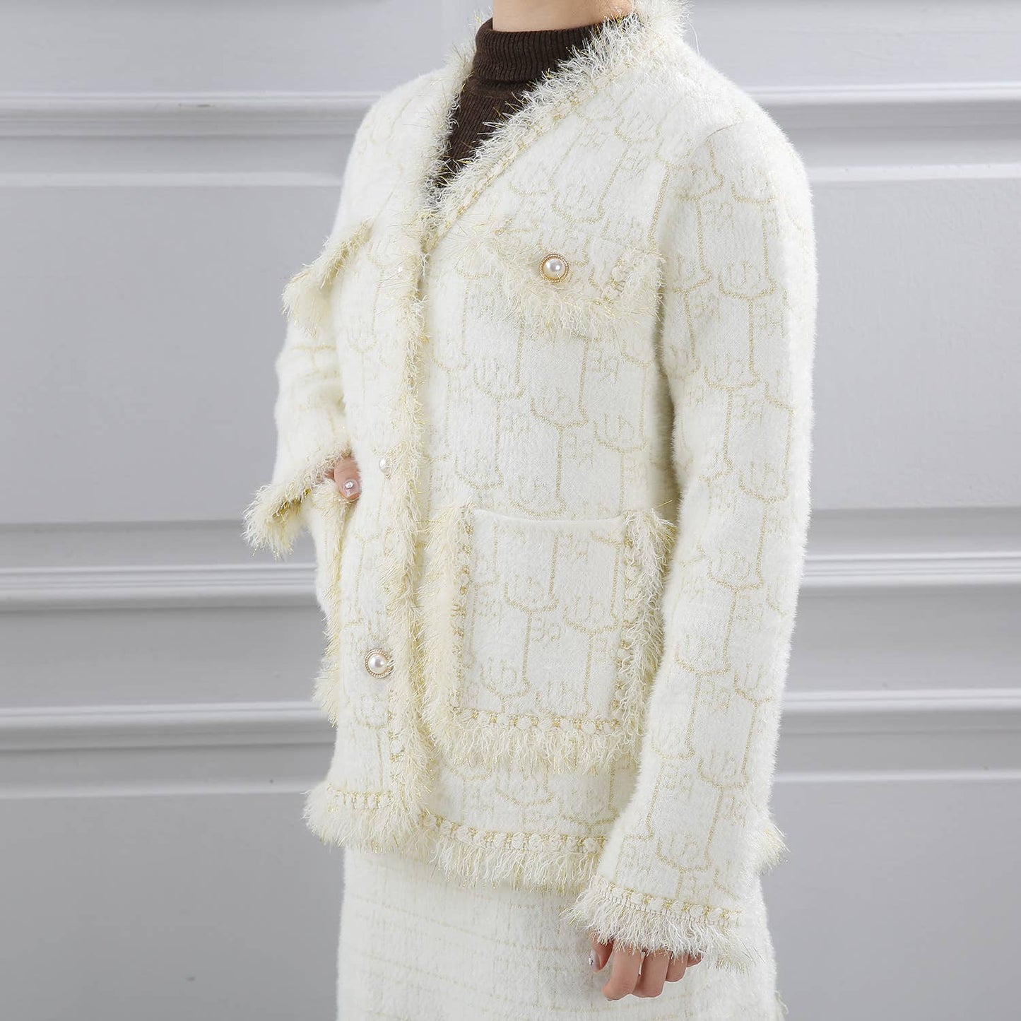 PEACH ACCESSORIES -  Elegance Bouclé Cardigan with Pearl Accents SD190: Black