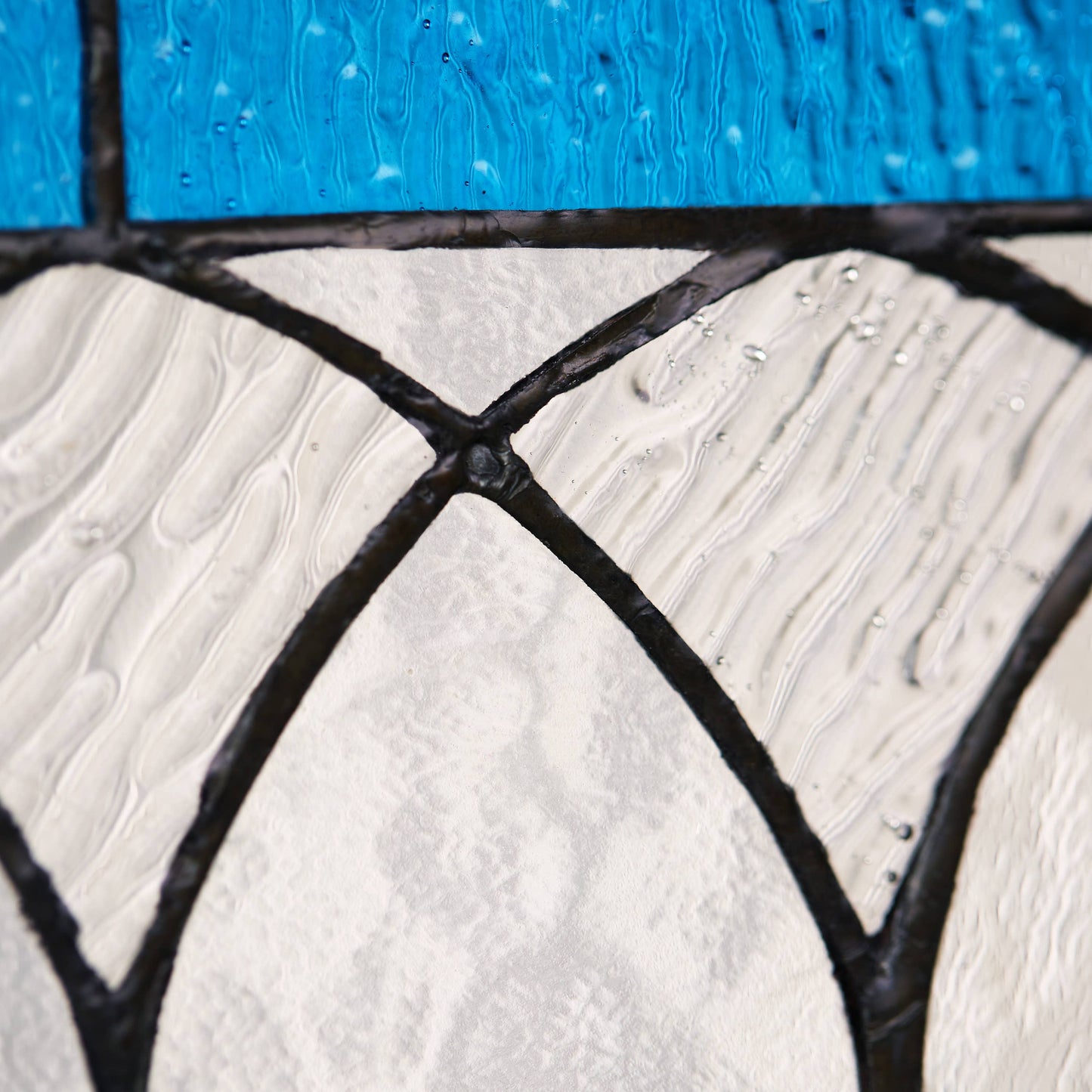 River of Goods - 30"L Fleur De Lis Victorian Stained Glass Pub Window Panel: Amber