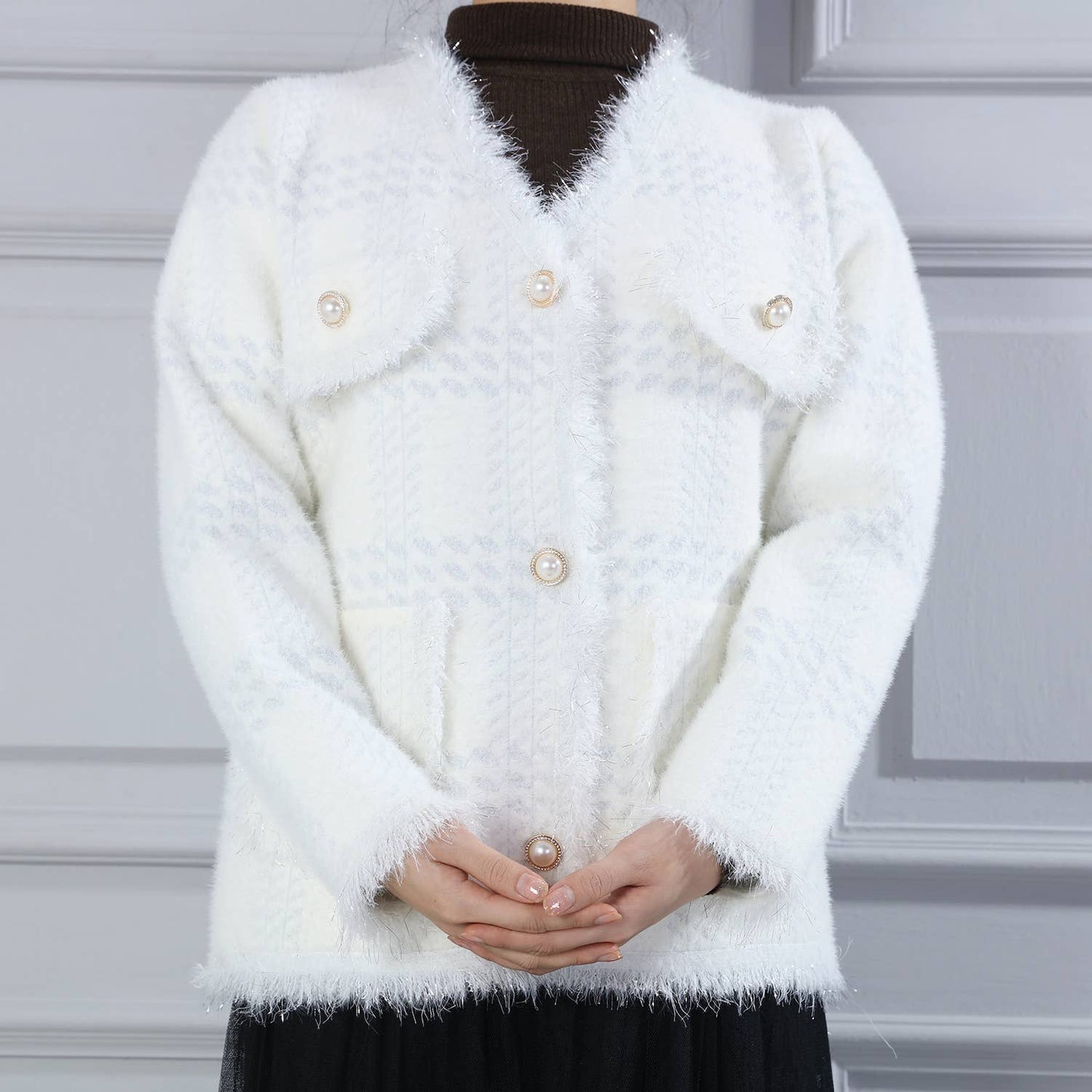 PEACH ACCESSORIES - SD190 Soft cardigan with Shinny Silver details: Ivory